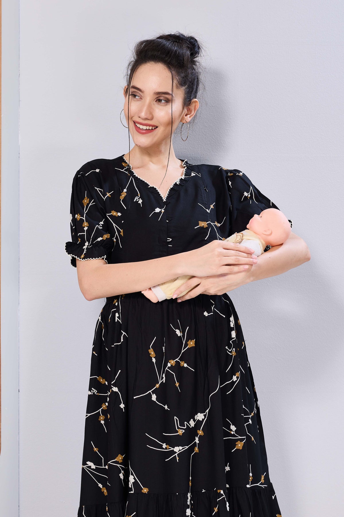 Stylish Picoting Maternity & Feeding Maxi Dress – Red Cherry Blossom Floral Nursing Frock with Invisible Zipper & Scalloped Sleeves