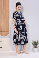 Stylish Picoting Maternity & Feeding Maxi Dress – Black & White Abstract Geometric Nursing Frock with Invisible Zipper & Scalloped Sleeves