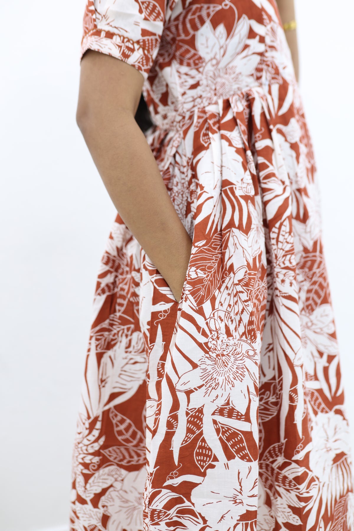 New Mangai Cotton Feeding MAXI Soft & Smooth Cotton | Invisible Vertical Feeding Zipper | Side Pockets | Back Adjustable Tie Rope |Casual & Maternity Wear (JFM)