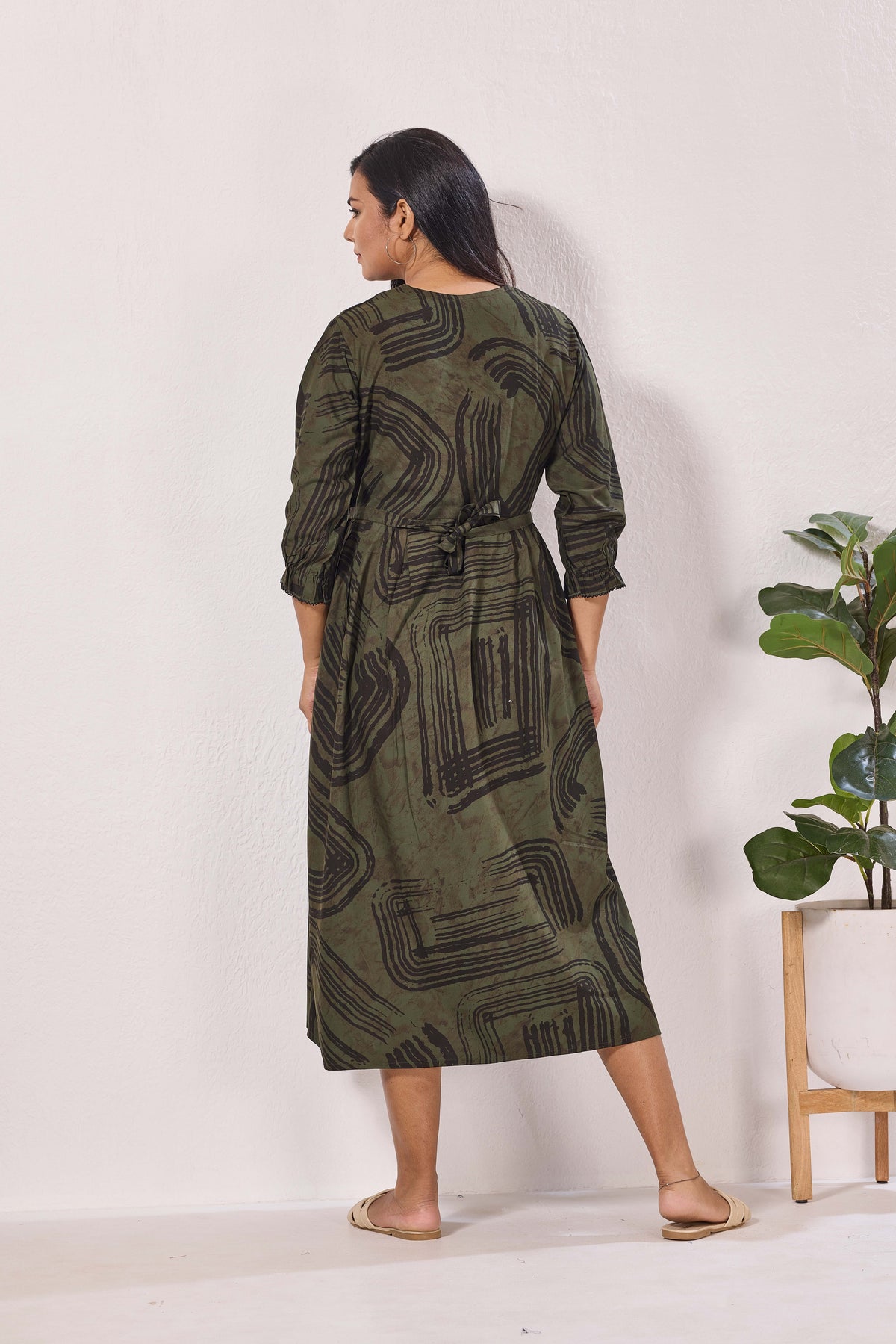 Maternity Arrivals Fancy Mom's Feeding Casual Maxi Wear | Long Elastic Frilled Sleeve | Vertical Feeding Zipper | Comports as Feeding Friendly & Casual wear Rayon MAXI Maternity Frock (ERM)