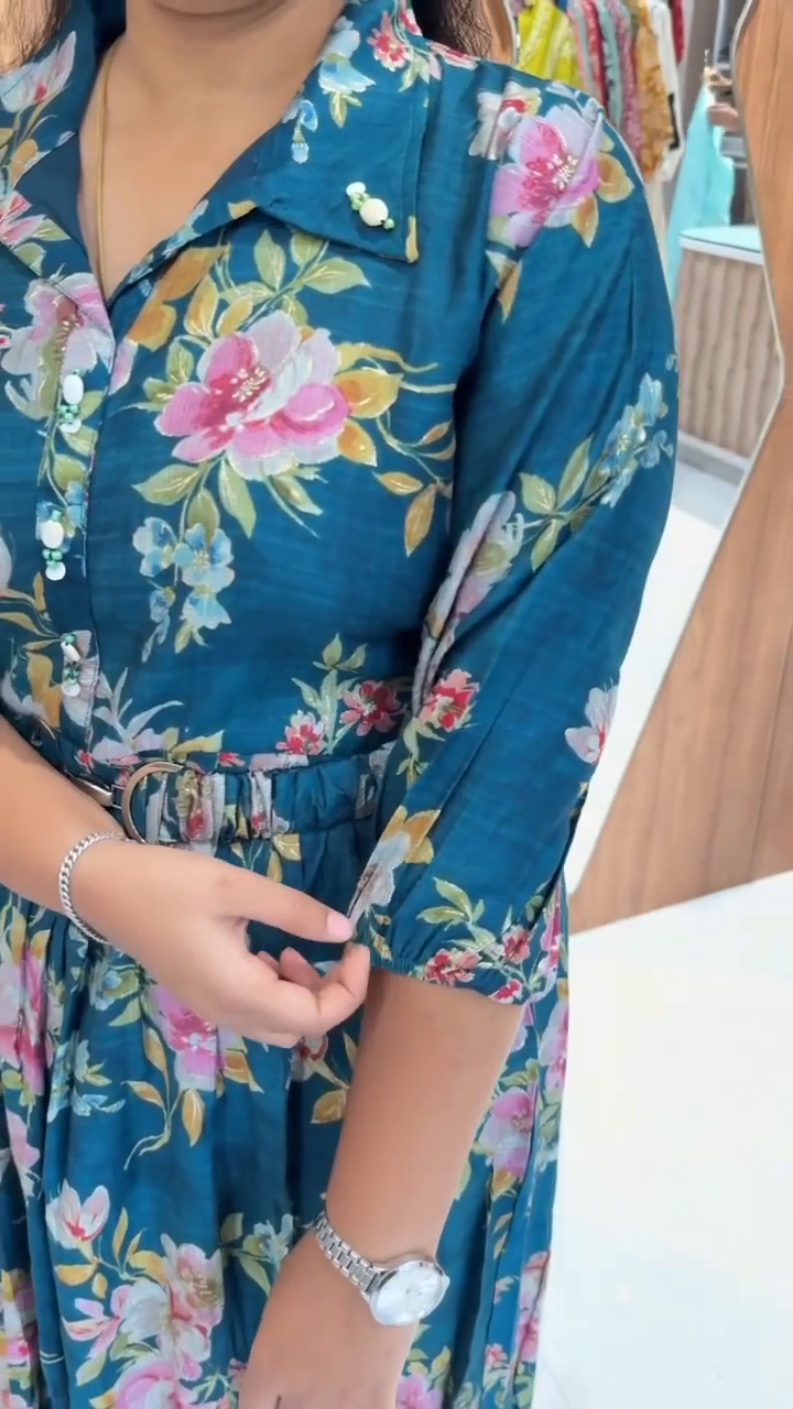 New Introducing Rayon Stylish Kurthi's | Updated Collection for Trendy Design's| Collar Model |High Quality Rayon Kurthi's for Stylish Women's (SNGVI)