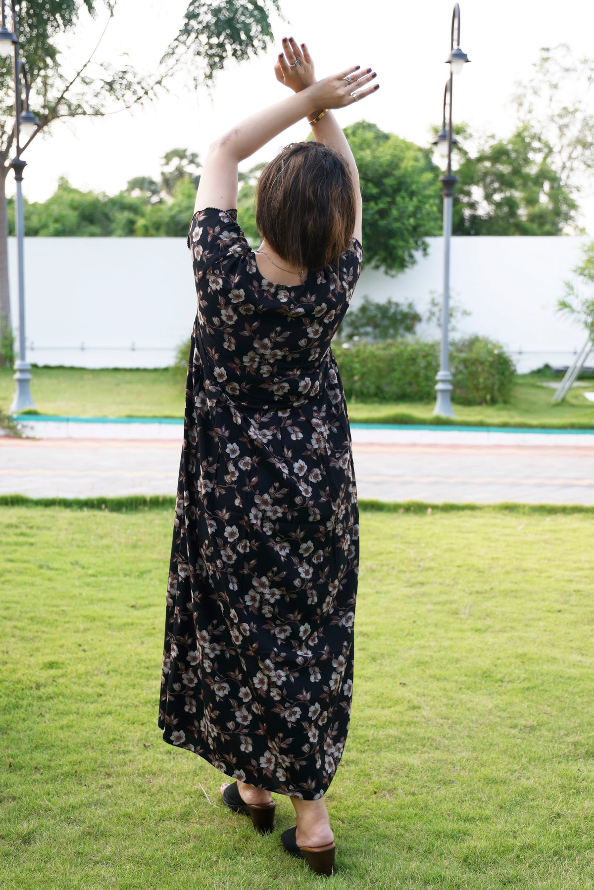 Alpine KURTI Style Nighties| Beautiful Stylish KURTI Model | Half Sleeve | Without Zipper | Stylish Thread Tied Front Closed Type | Fresh Collection's for Stylish Women's (AK-H)