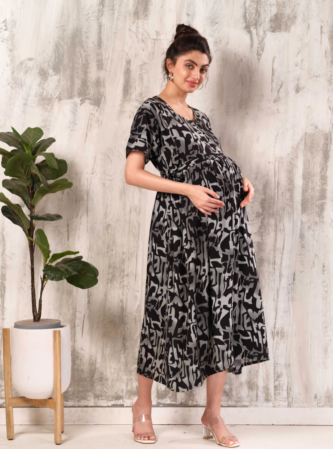 New Arrivals 4-IN-ONE MAXI Mom's Feeding & Casual Wear | Stylish Maxi Style | Invisible Feeding Zipper | Perfect Pre & Post Pregnancy Wear (MAXI 4-IN-ONE)