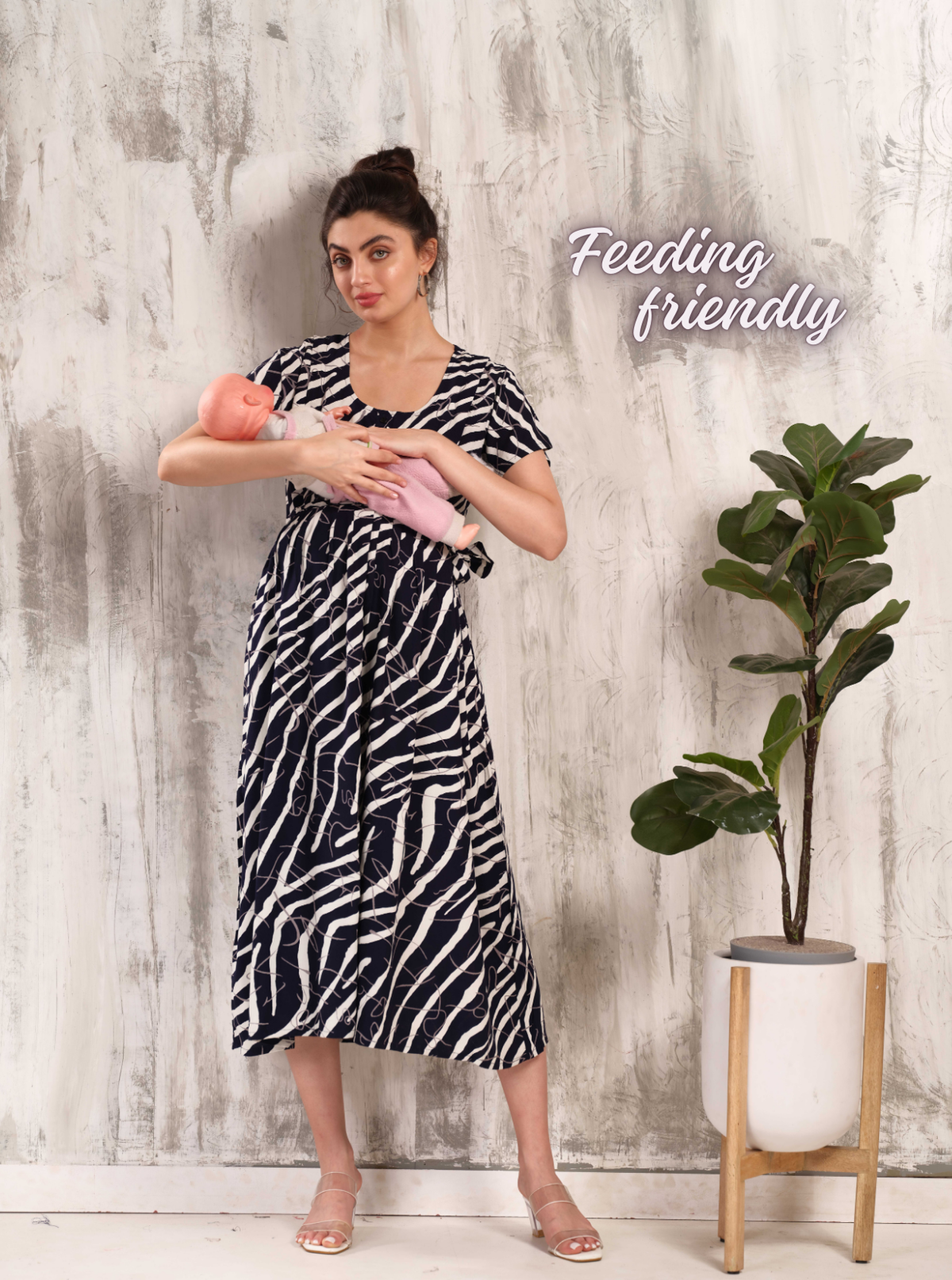 New Arrivals 4-IN-ONE MAXI Mom's Feeding & Casual Wear | Stylish Maxi Style | Invisible Feeding Zipper | Perfect Pre & Post Pregnancy Wear (MAXI 4-IN-ONE)