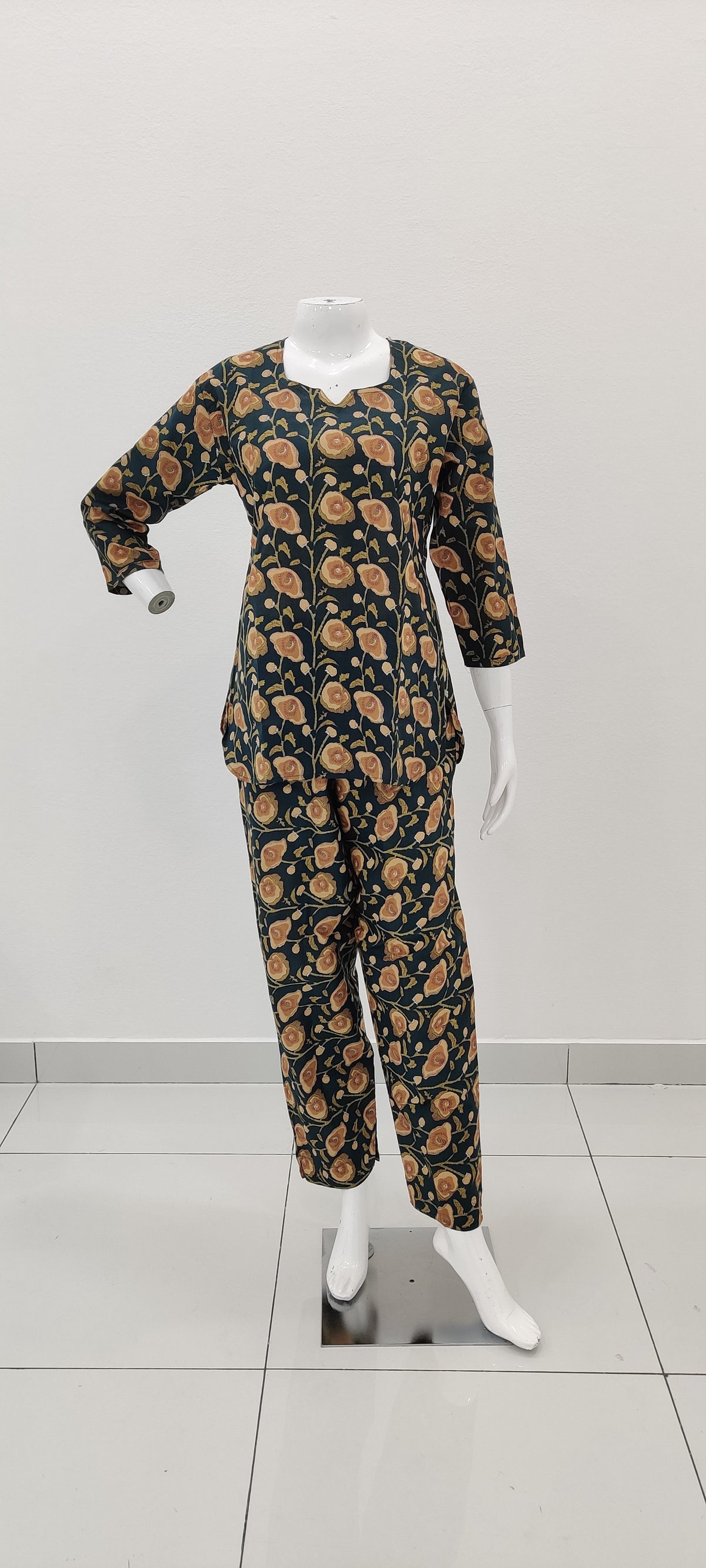 MANGAI Premium Cotton Printed Cambric Night Suits | Stylish Print's All Over | Top & Bottom Set | 3/4 Sleeve | Trendy Night Suits for Stylish Women's (MNS)