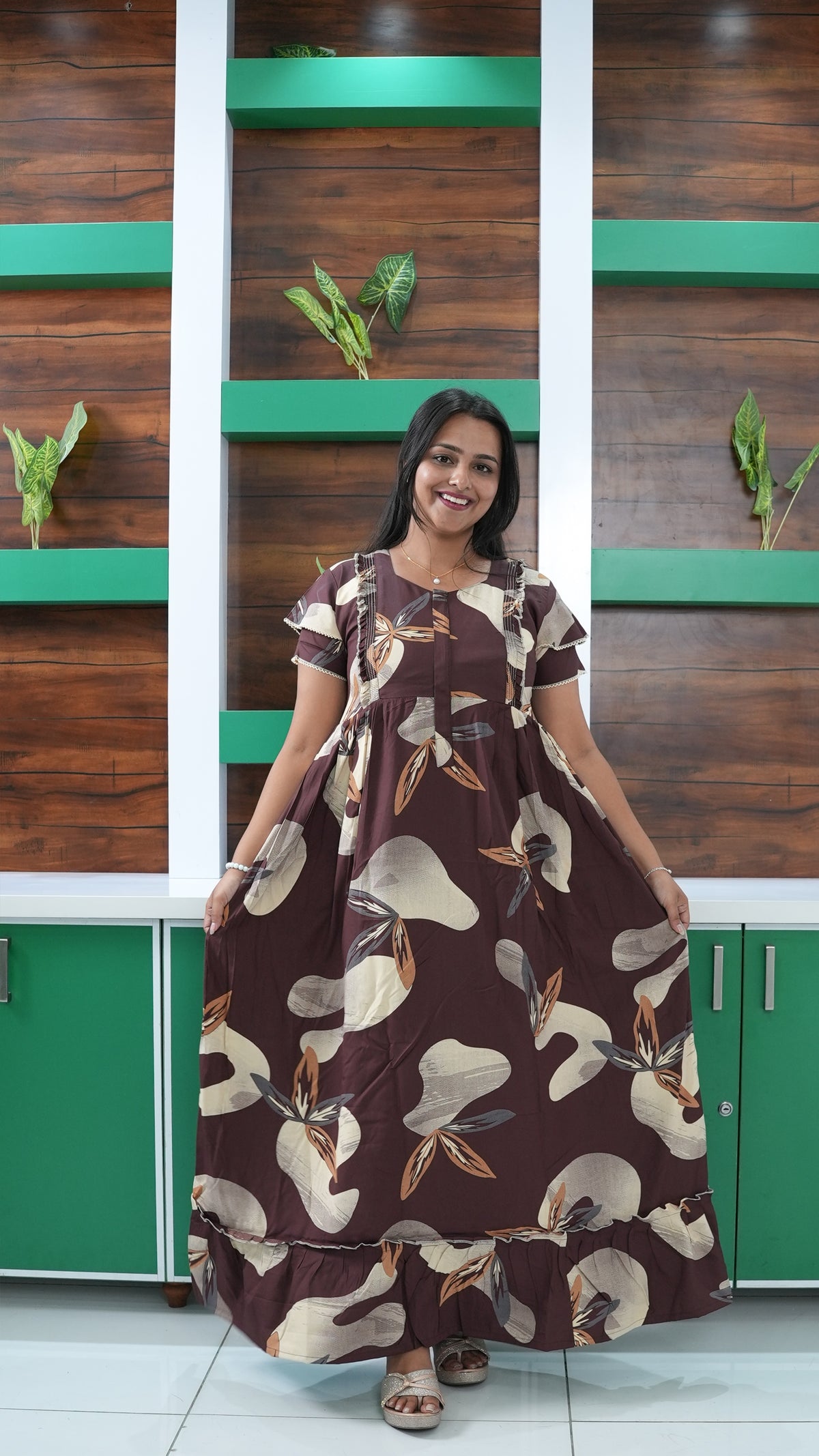 Chocolate Brown Autumn Leaf Print Rayon Feeding Frock – Stylish Front Open Zipper Maternity Dress with Double Layer Sleeves