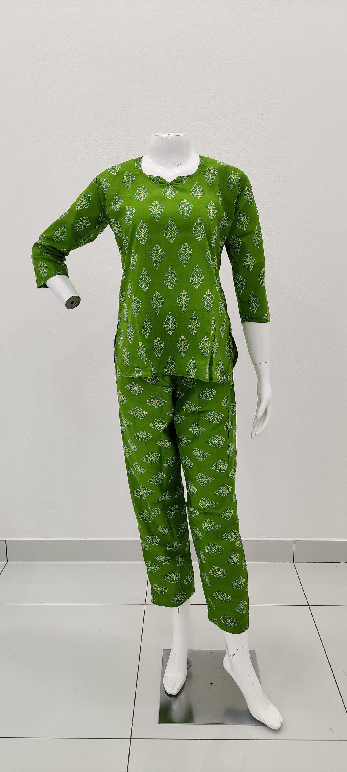 MANGAI Premium Cotton Printed Cambric Night Suits | Stylish Print's All Over | Top & Bottom Set | 3/4 Sleeve | Trendy Night Suits for Stylish Women's (MNS)