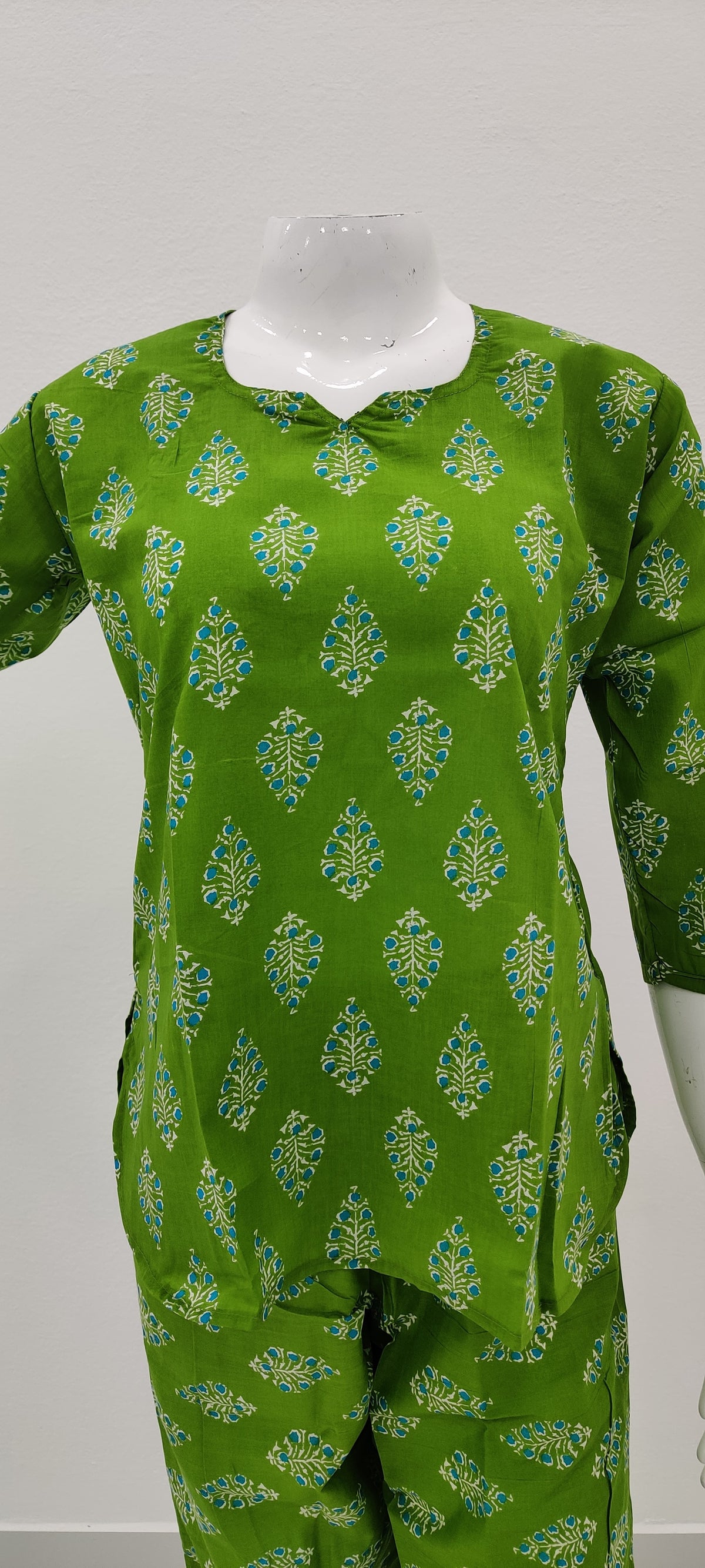 MANGAI Premium Cotton Printed Cambric Night Suits | Stylish Print's All Over | Top & Bottom Set | 3/4 Sleeve | Trendy Night Suits for Stylish Women's (MNS)