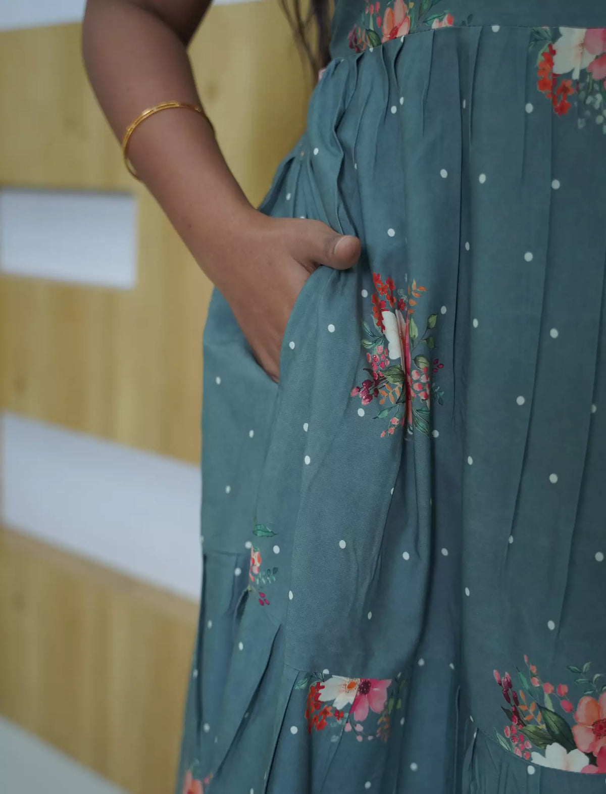 Rayon Floral & Dot Print 3 Layer Frock Back Tie with Layer Sleeve - Mangai Nighties