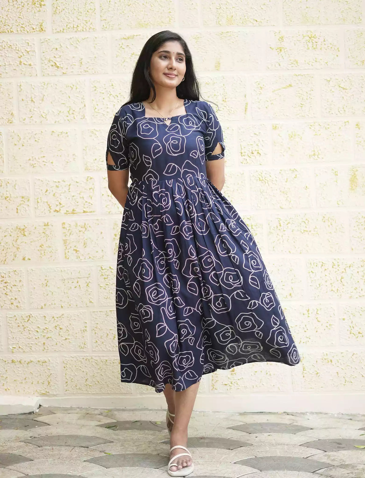 Rayon Floral Print Stylish Maxi Dress with Back Tie| Mangai Nighties