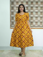 Rayon Scallop Shell PrintFoil Gathering Maxi with Puff Sleeve - Mangai Nighties