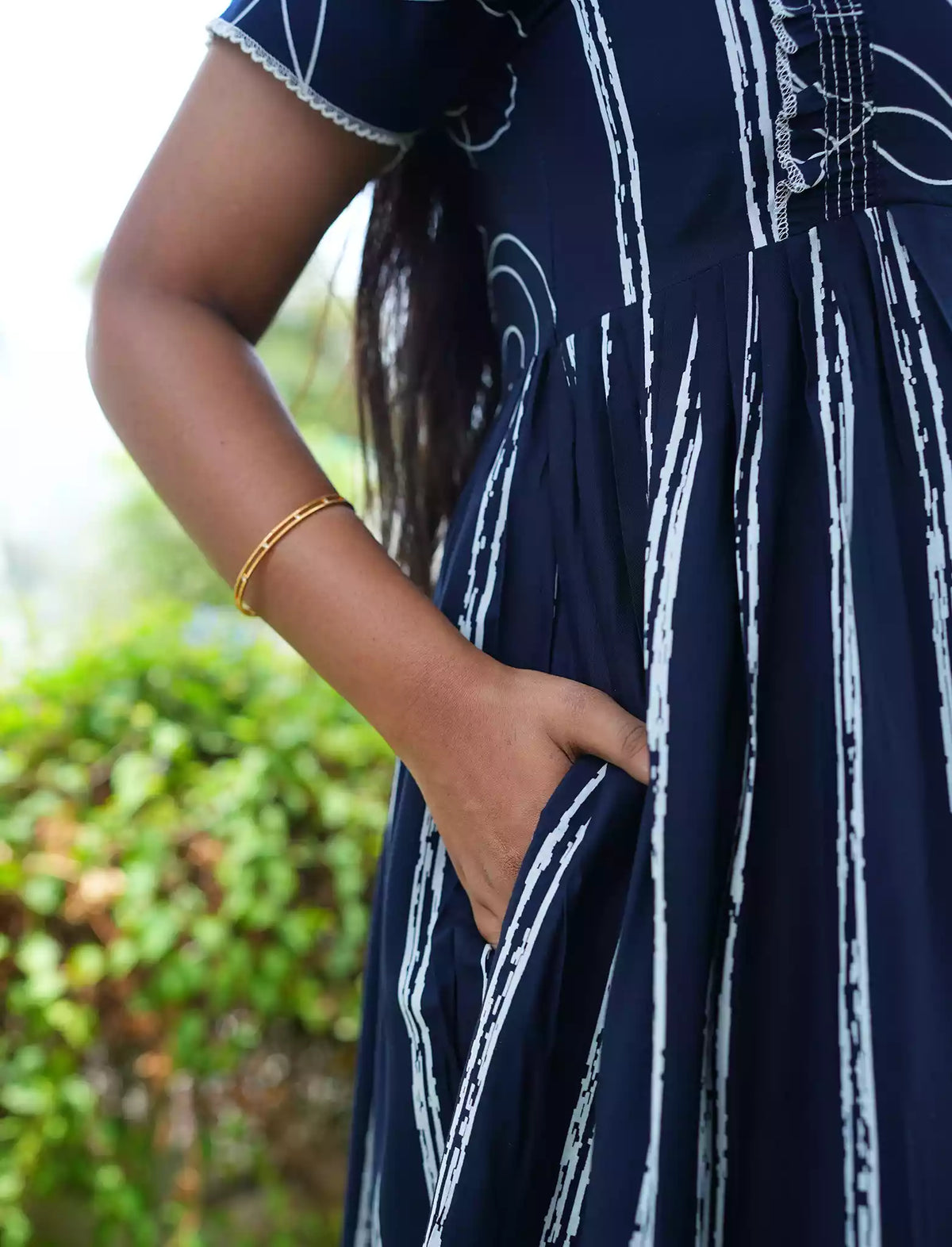 Rayon Stripe Print Feeding Maternity Frock with Zip | Mangai Nighties