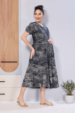 Stylish Picoting Maternity & Feeding Maxi Dress – Abstract Mineral Print Nursing Frock with Invisible Zipper & Puff Sleeves - Breastfeeding Friendly