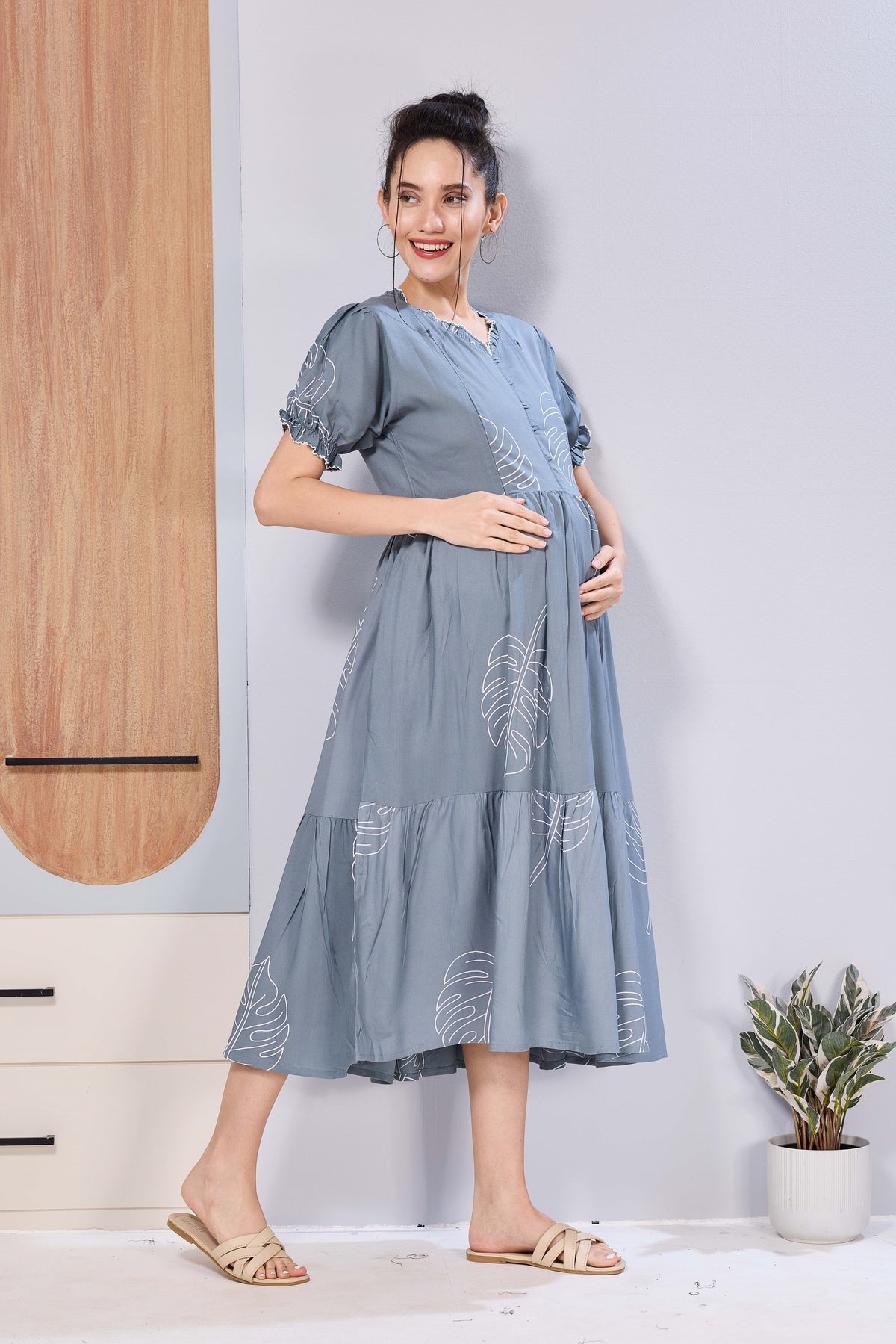 Stylish Picoting Maternity & Feeding Maxi Dress – Navy Geometric Abstract Nursing Frock with Invisible Zipper & Frill Sleeves
