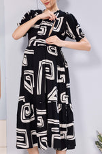 Stylish Picoting Maternity & Feeding Maxi Dress – Black & White Abstract Geometric Nursing Frock with Invisible Zipper & Scalloped Sleeves