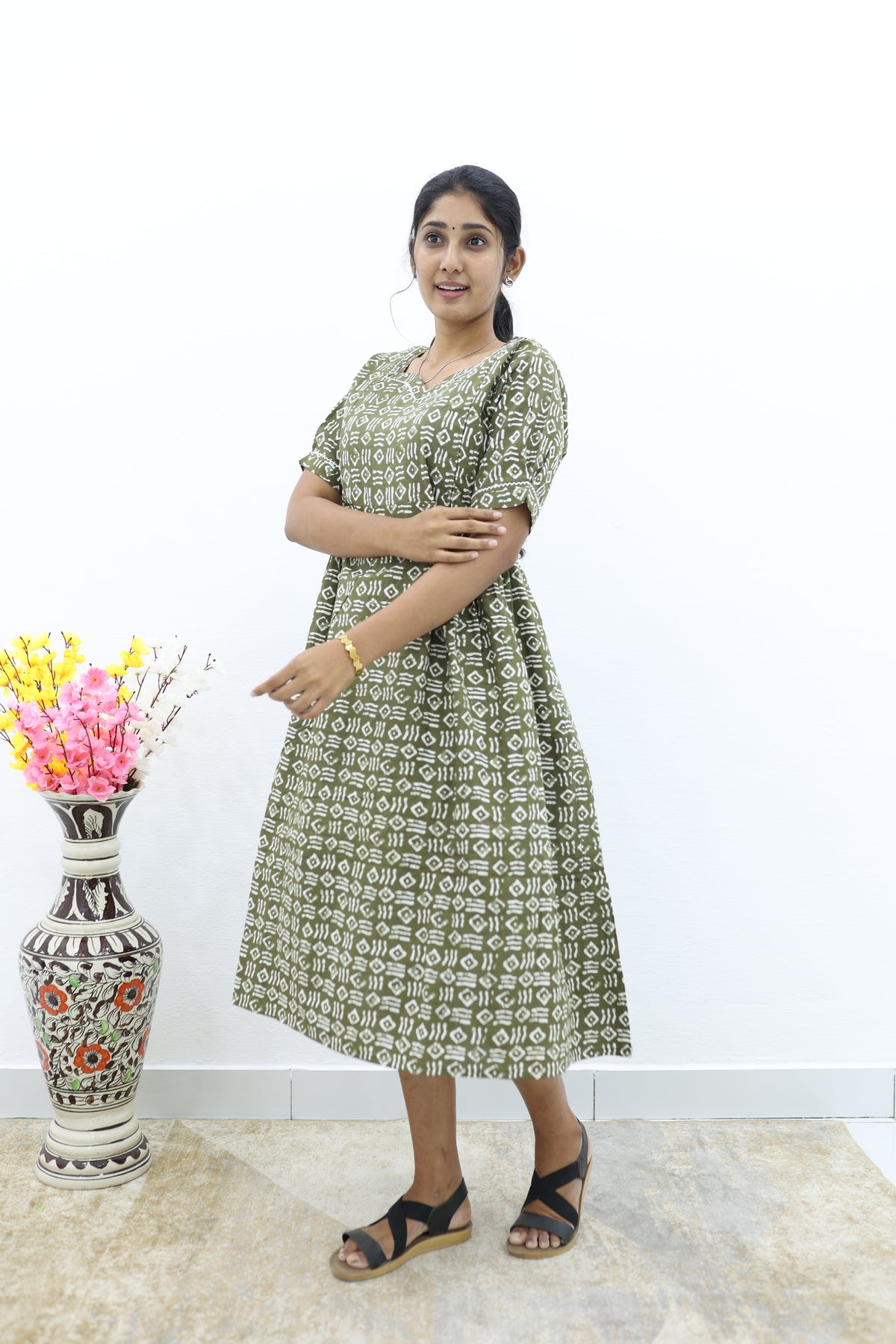 New Mangai Cotton Feeding MAXI Soft & Smooth Cotton | Invisible Vertical Feeding Zipper | Side Pockets | Back Adjustable Tie Rope |Casual & Maternity Wear (JFM)