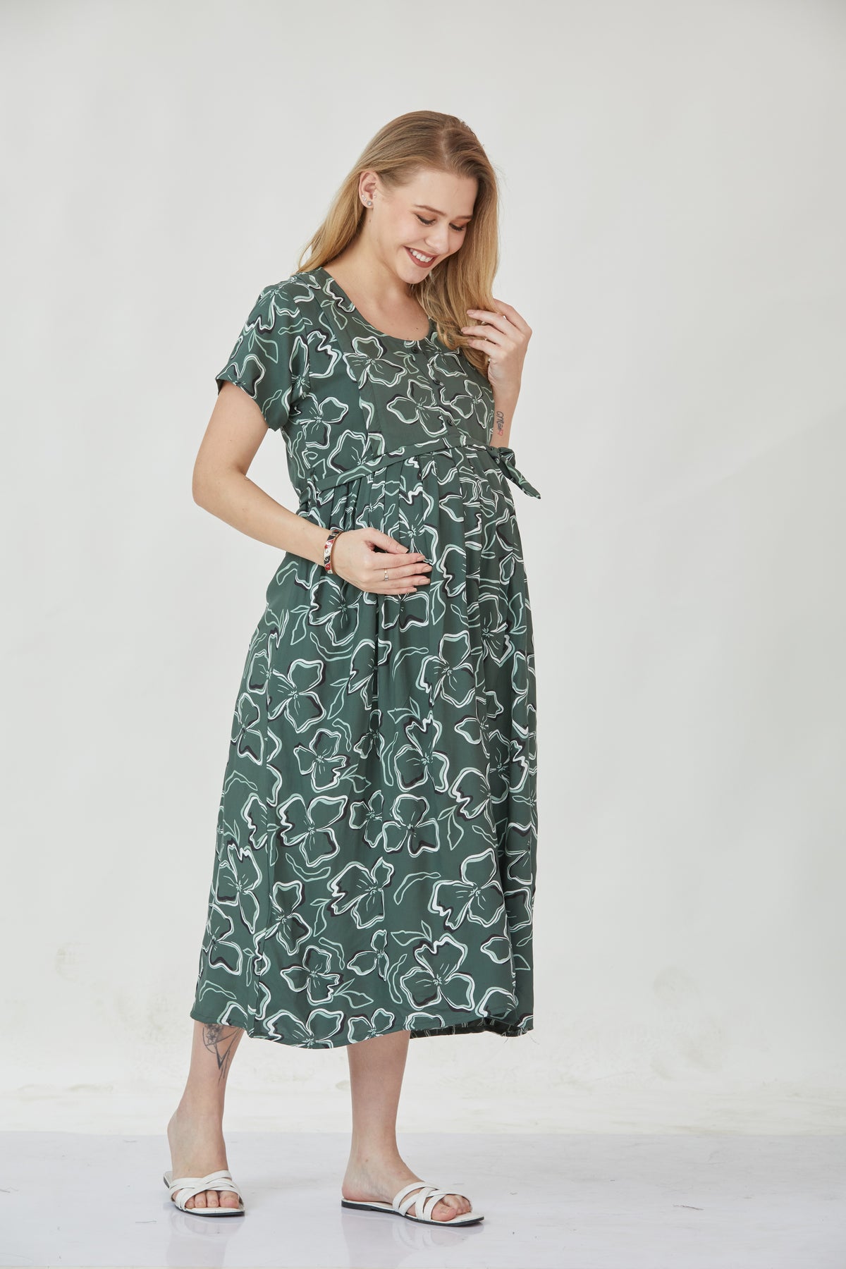 New Arrivals 4-IN-ONE MAXI Mom's Feeding & Casual Wear | Stylish Maxi Style | Invisible Feeding Zipper | Perfect Pre & Post Pregnancy Wear   (MAXI 4-IN-ONE)