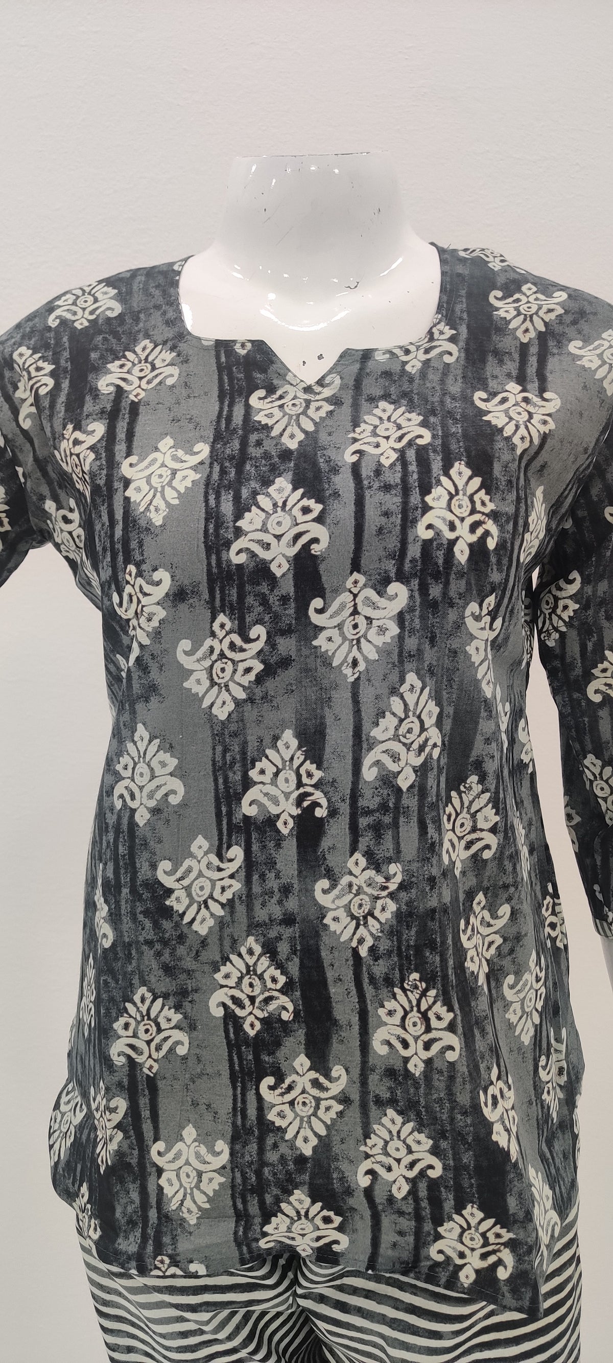 MANGAI Premium Cotton Printed Cambric Night Suits | Stylish Print's All Over | Top & Bottom Set | 3/4 Sleeve | Trendy Night Suits for Stylish Women's (MNS)