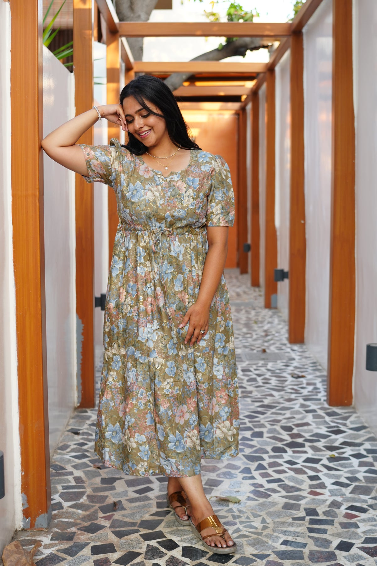 Vintage Earthy Floral Rayon Foil Print Maxi Dress – Puff Sleeve Tiered Frock with Adjustable Waist Tie & Side Pockets