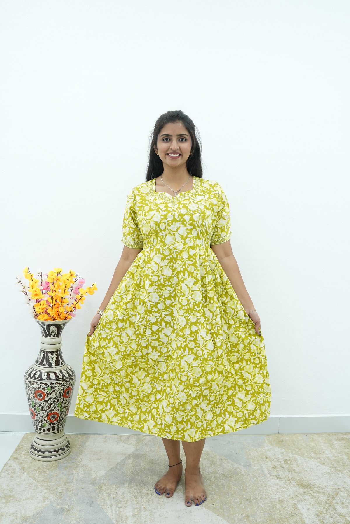 Lime Blossom Premium Cotton Maternity Maxi – Dual Invisible Zipper Nursing Dress with Elegant Puff Sleeves & Scalloped Square Neck