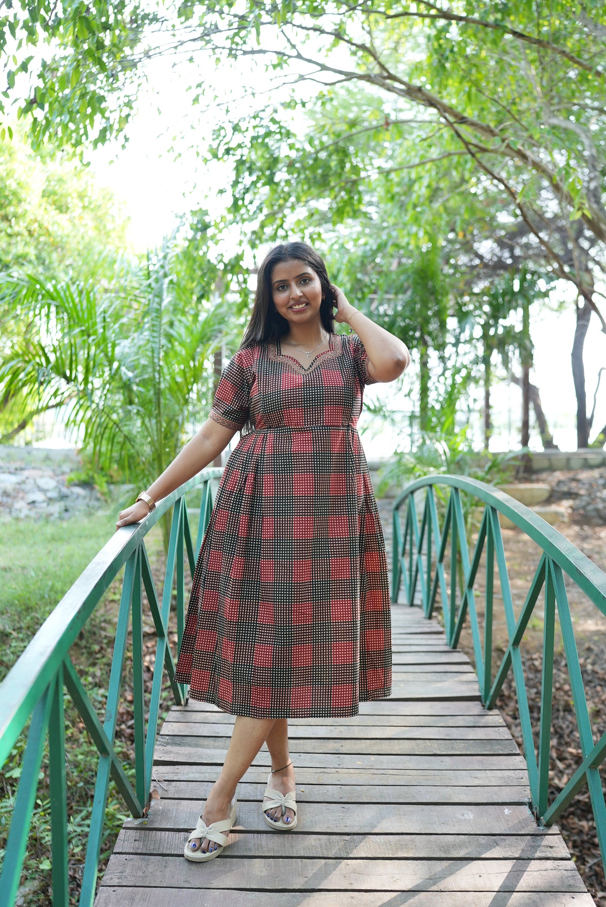 Premium Soft Cotton Maternity Maxi Frock – Invisible Dual Feeding Zippers with Stylish Neck Puff Sleeves & Geometric Check Print