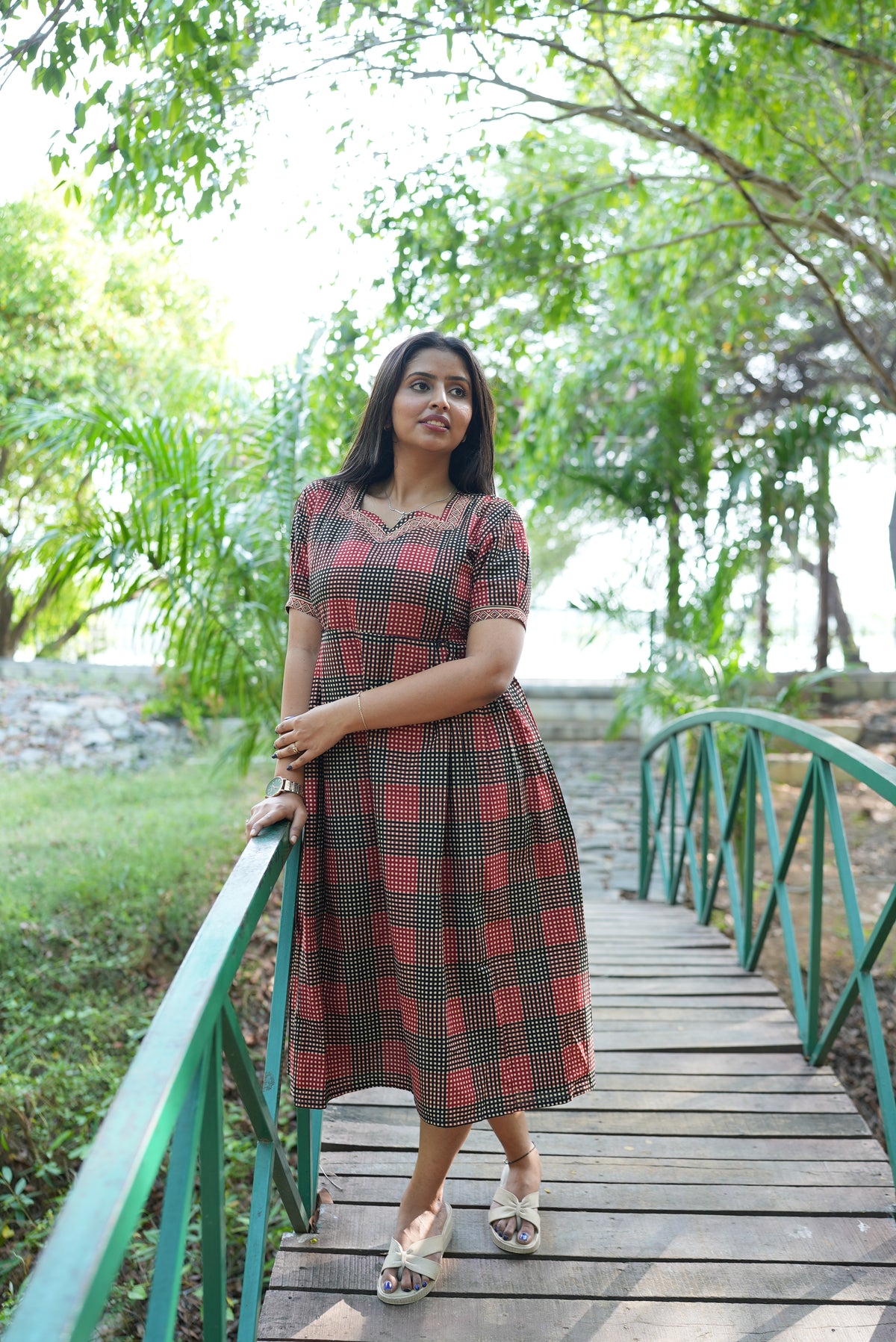 Premium Soft Cotton Maternity Maxi Frock – Invisible Dual Feeding Zippers with Stylish Neck Puff Sleeves & Geometric Check Print