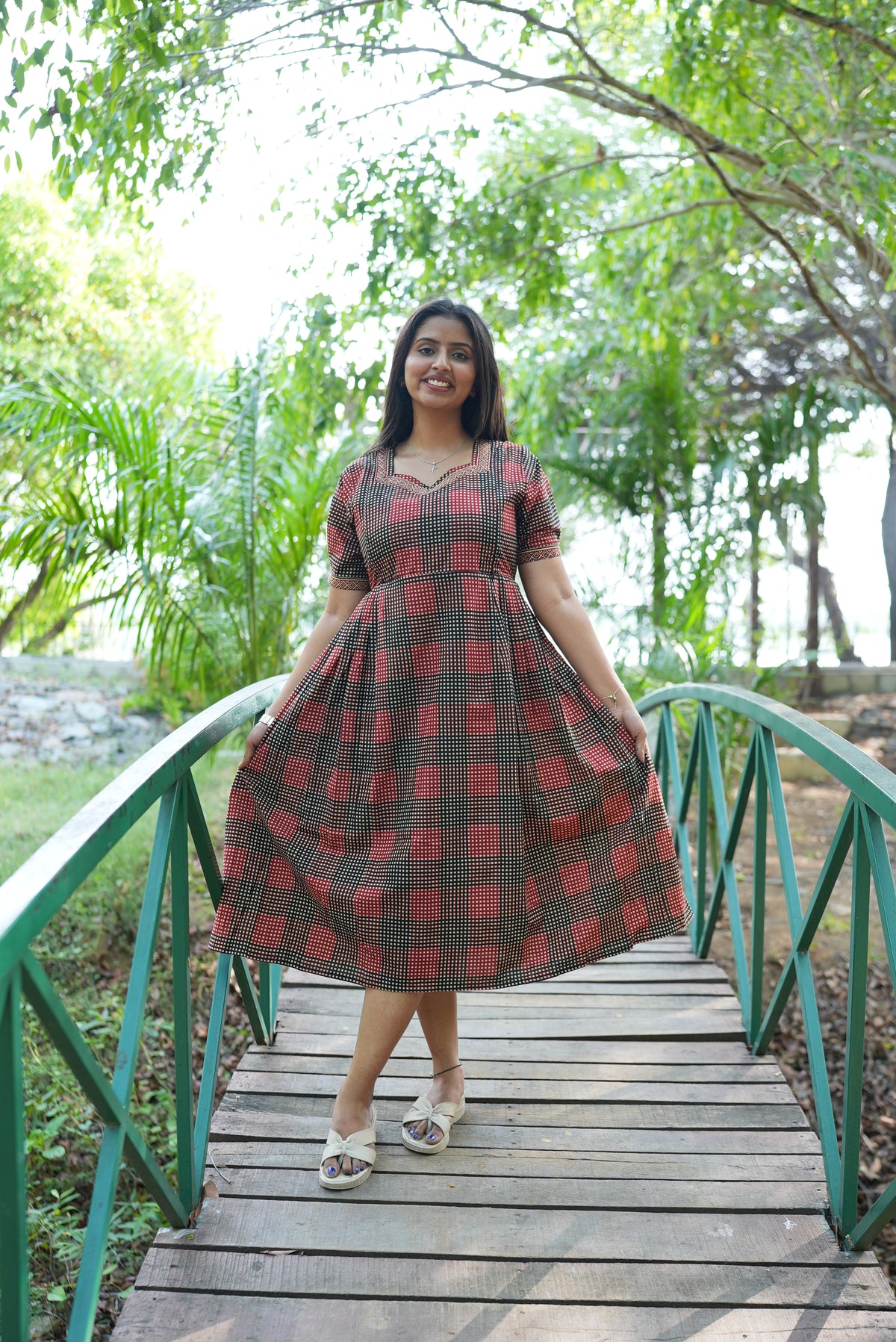 Premium Soft Cotton Maternity Maxi Frock – Invisible Dual Feeding Zippers with Stylish Neck Puff Sleeves & Geometric Check Print