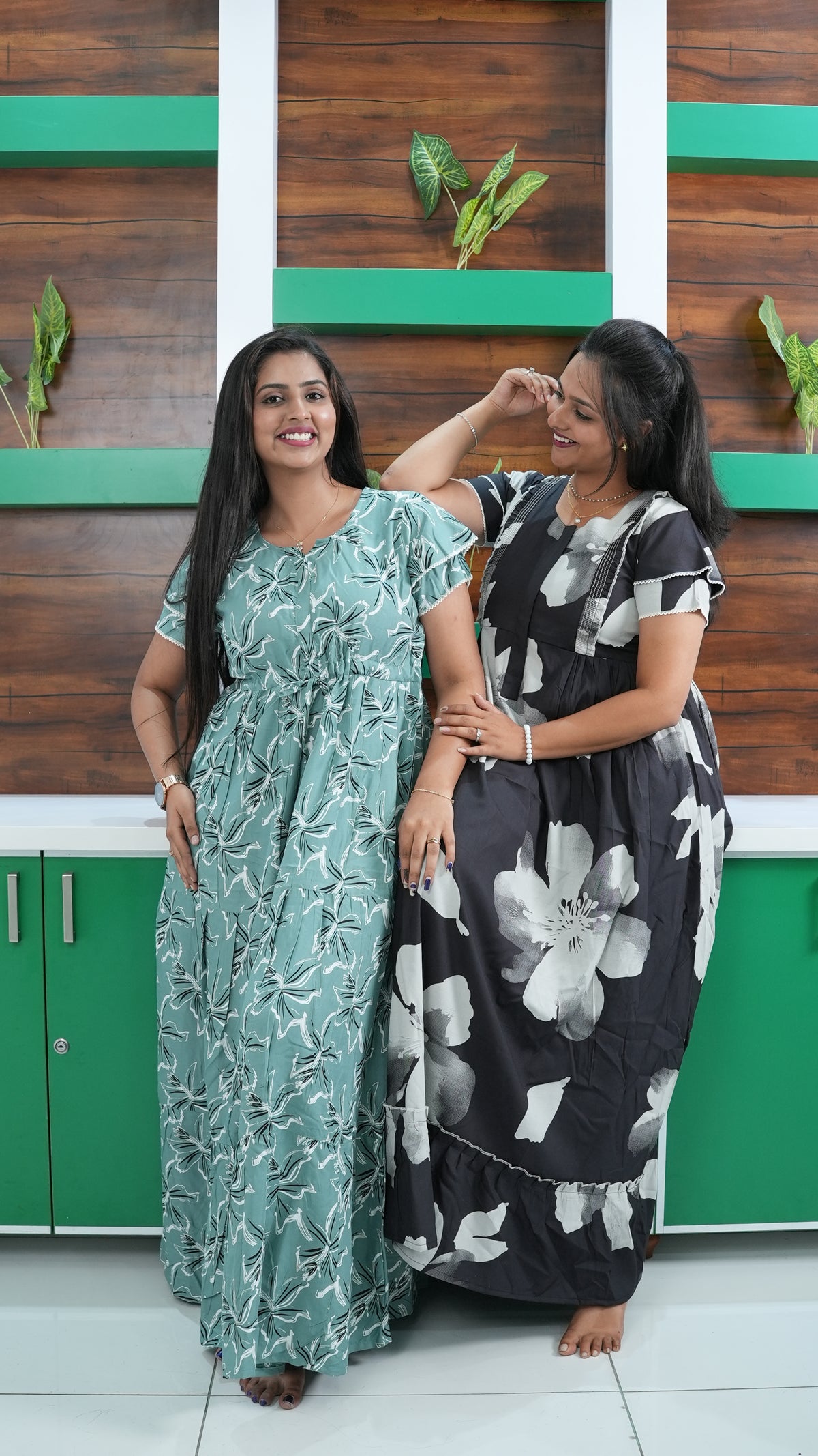 Seafoam Green Lily Print Rayon Gathering Frock – Adjustable Front Rope Night Gown with Double Layer Sleeve