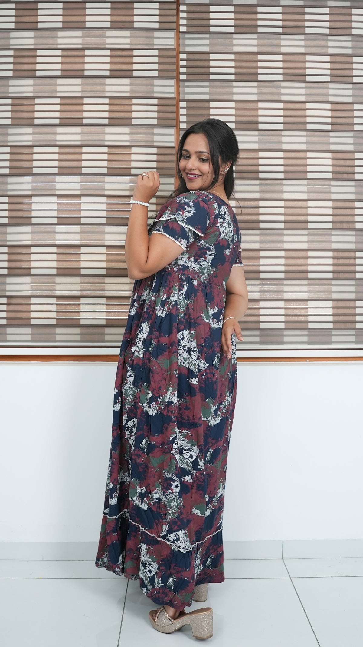 Maroon & Honey Gold Shibori Print Rayon Feeding Frock – Stylish Front Open Zipper Maternity Dress with Double Layer Sleeves