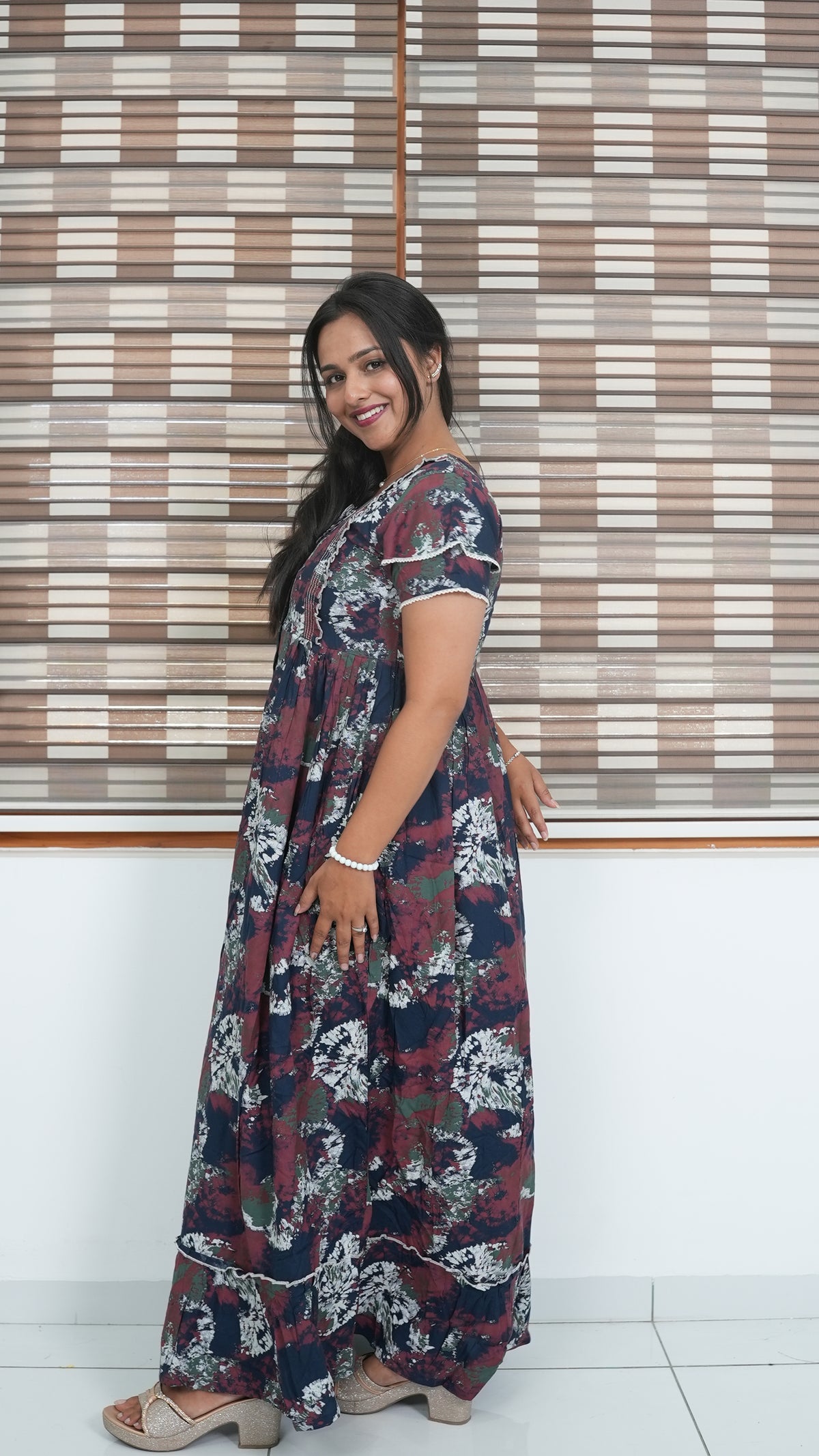Maroon & Honey Gold Shibori Print Rayon Feeding Frock – Stylish Front Open Zipper Maternity Dress with Double Layer Sleeves