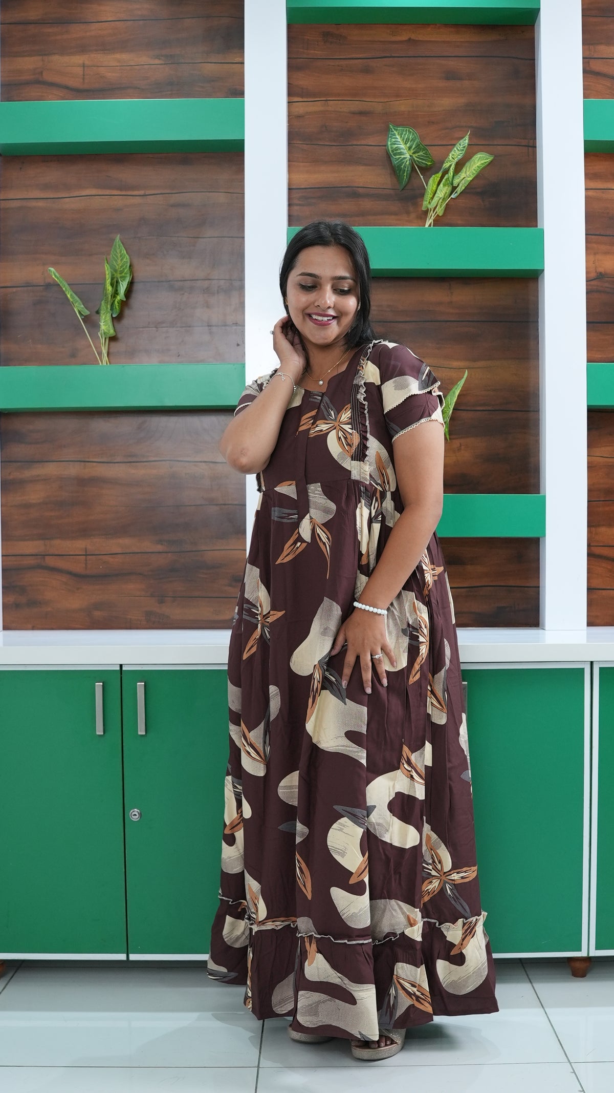 Chocolate Brown Autumn Leaf Print Rayon Feeding Frock – Stylish Front Open Zipper Maternity Dress with Double Layer Sleeves