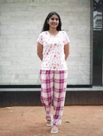 Pink Floral Print Checks Pyjama Set for Women | Mangai Nighties