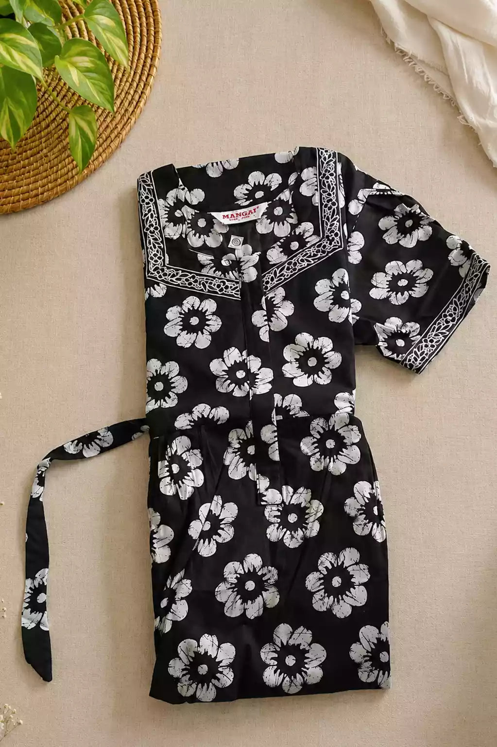 Black Jaipur Cotton Nursing Frock with Puff Sleeves Tie - Mangai Nighties 