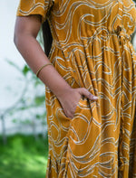 Black Rayon Wave Print Gathering Frock Nighty with Puff Sleeve - Mangai Nighties