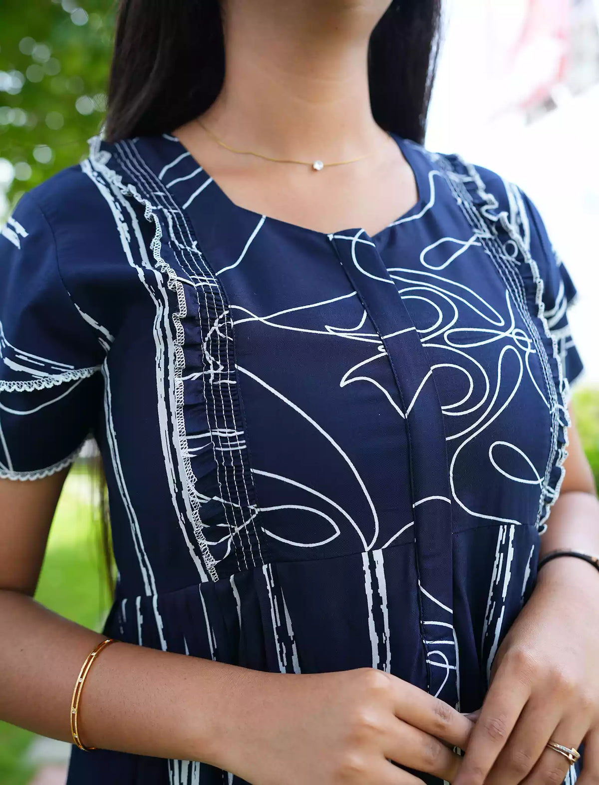 Rayon Stripe Print Feeding Maternity Frock with Zip | Mangai Nighties