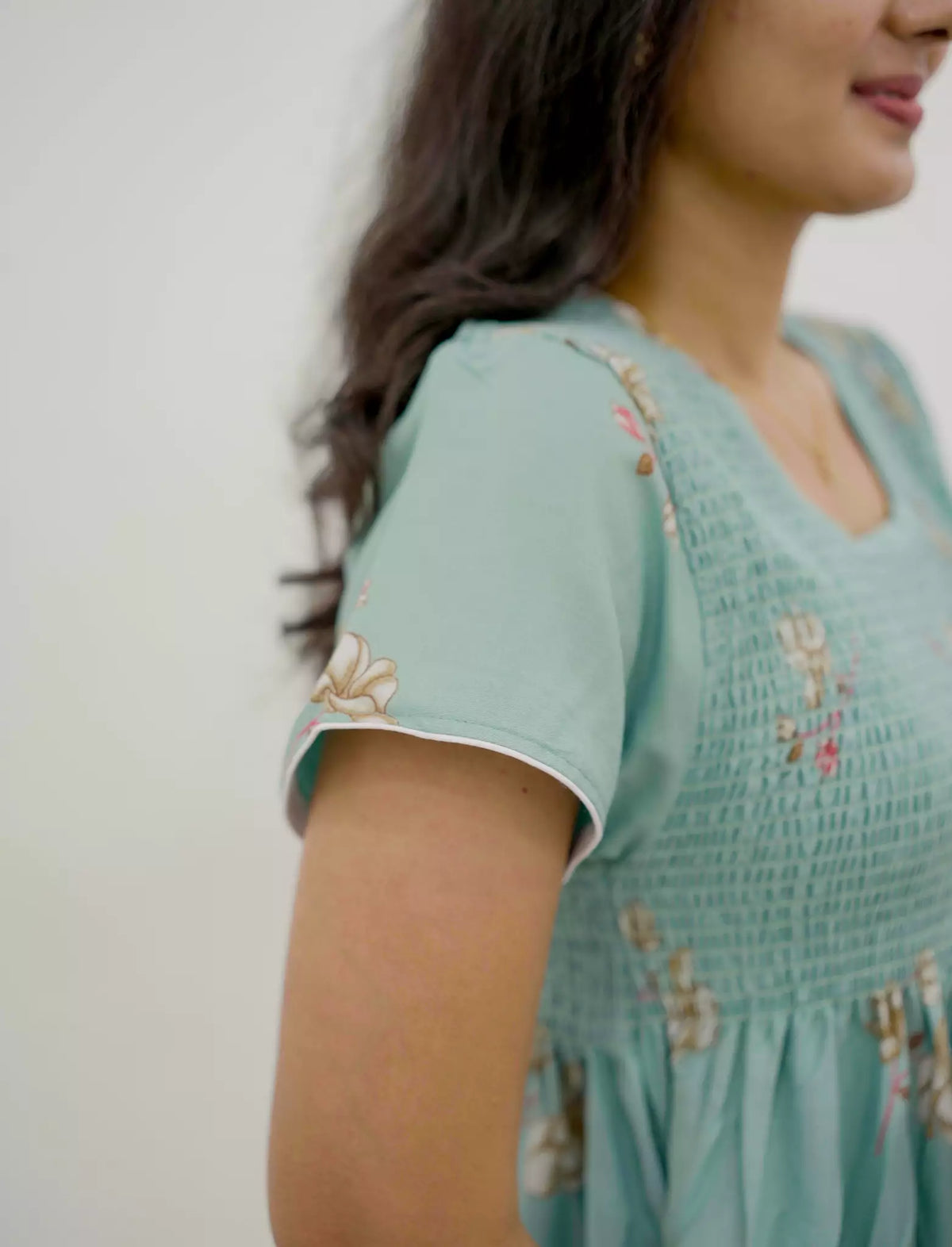 Alpine Floral Pleated Stretchable Smocking Nightgown - Mangai Nighties